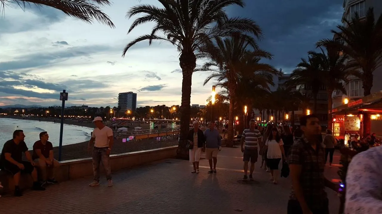 Marathon Center Salou Near Port Aventura Apartamento